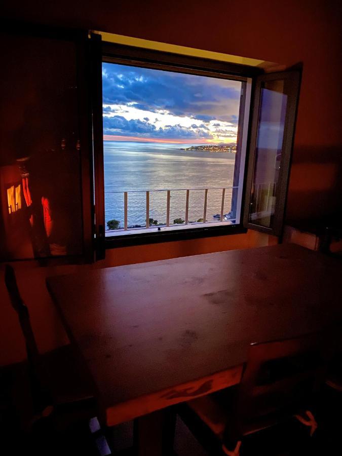 Apartamento Kiss Of Sea - Balzi Rossi & Baia Beniamin Ventimiglia Exterior foto