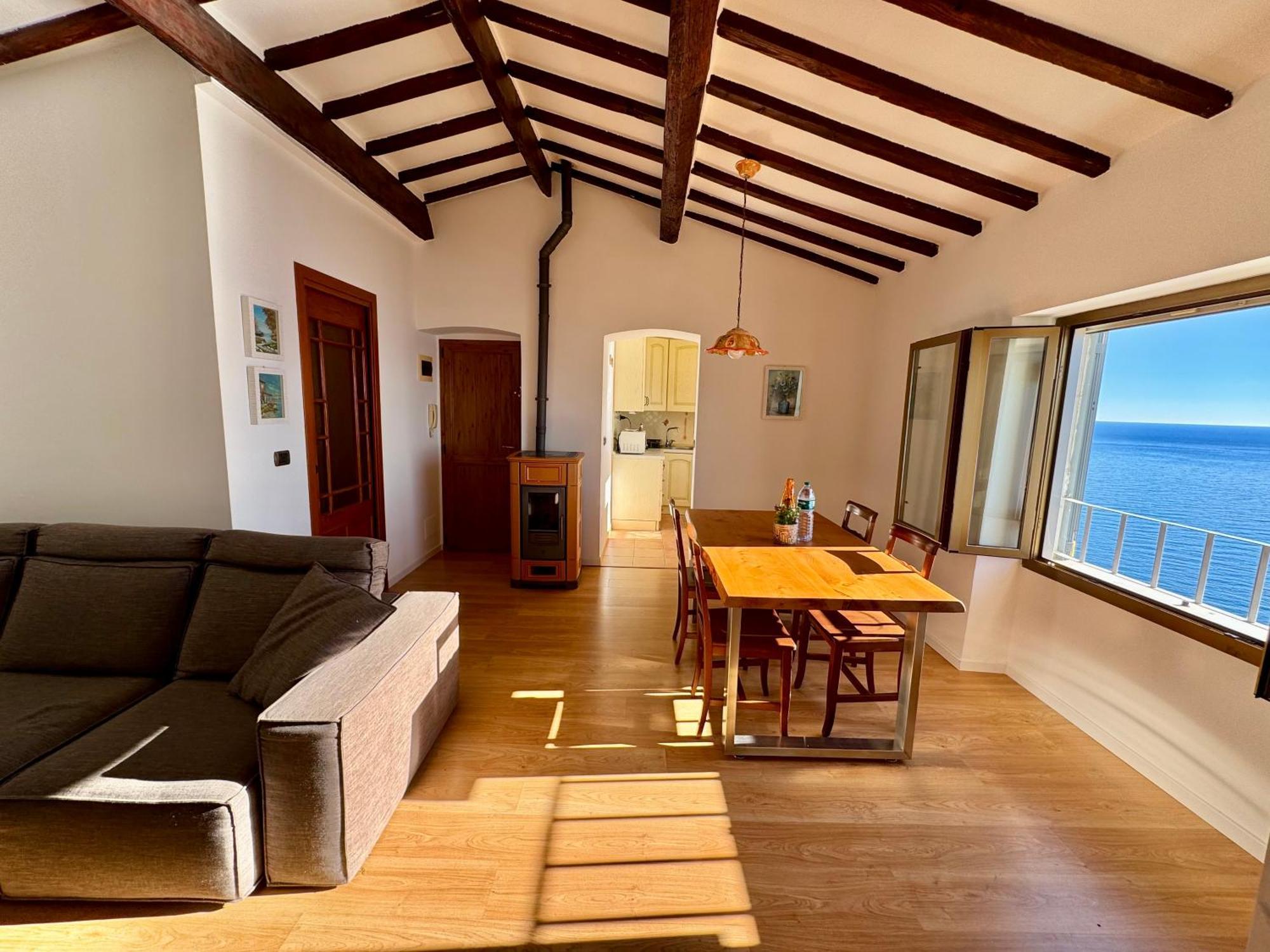 Apartamento Kiss Of Sea - Balzi Rossi & Baia Beniamin Ventimiglia Exterior foto
