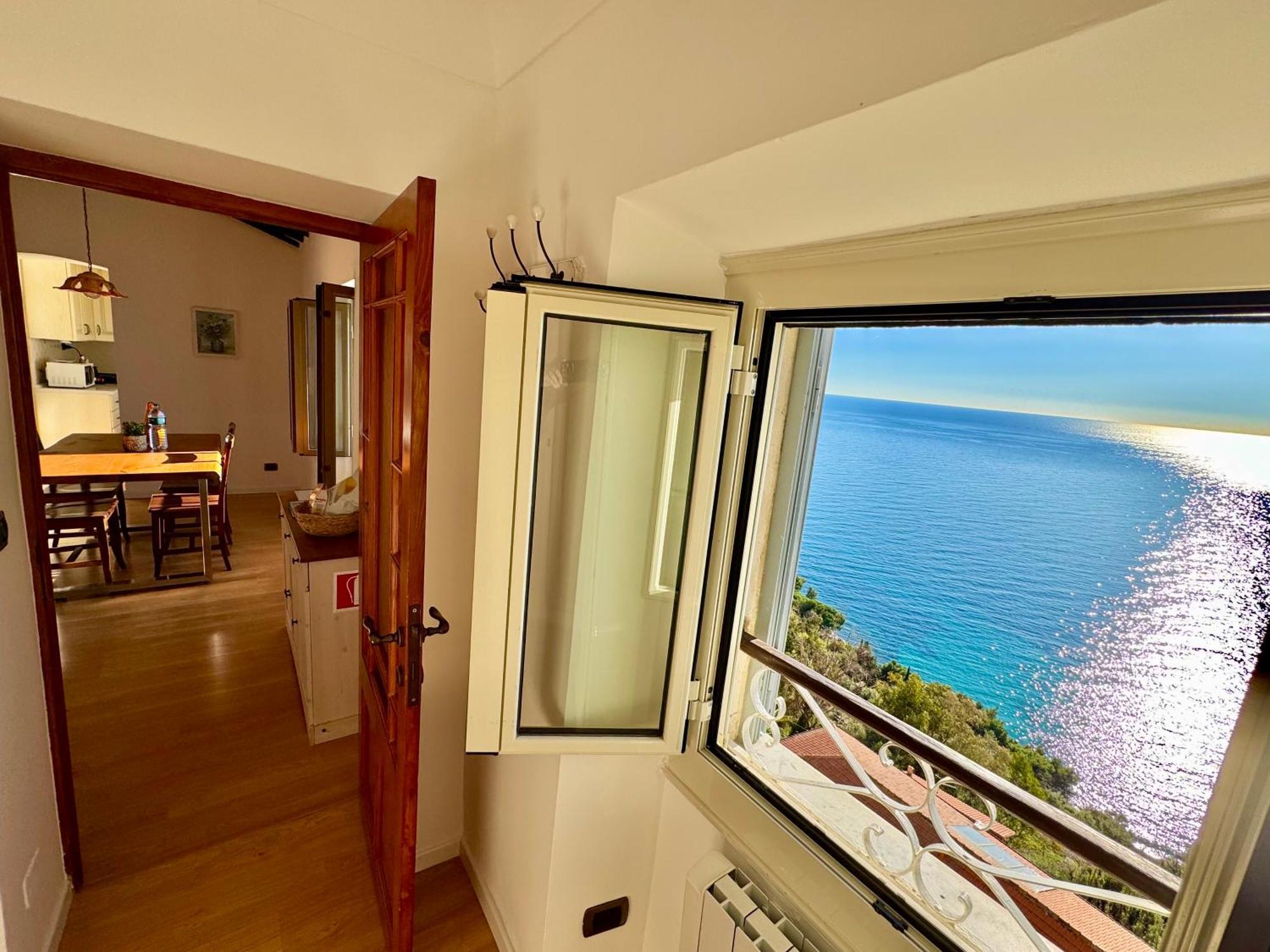 Apartamento Kiss Of Sea - Balzi Rossi & Baia Beniamin Ventimiglia Exterior foto